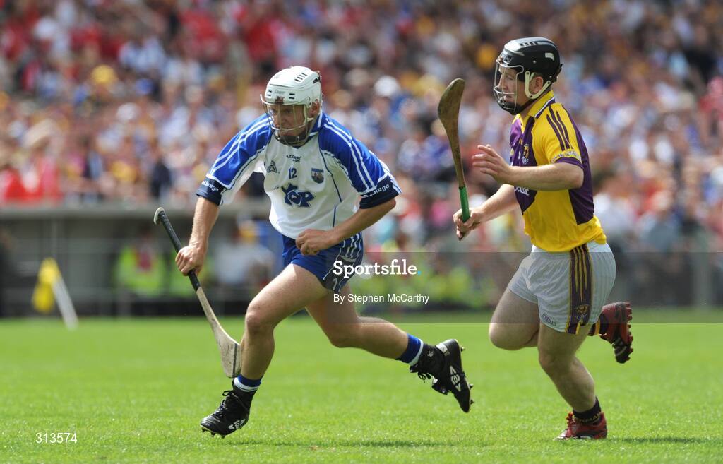 27 July 2008; Stephen Molumphy, Waterford, in action against Michael Jacob, Wexford. GAA Hurling All-Ireland Senior Championship Quarter-Final, Wexford v Waterford, Semple Stadium, Thurles, Co. Tipperary. Picture credit: Stephen McCarthy / SPORTSFILE