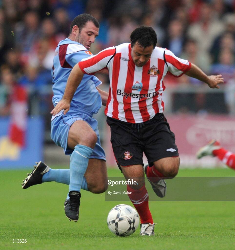 28 July 2008; Andy Reid, Sunderland, in action against Greg O'Halloran, Cobh Ramblers. Pre-season friendly, Cobh Ramblers v Sunderland, Turners Cross, Cork. Picture credit: David Maher / SPORTSFILE