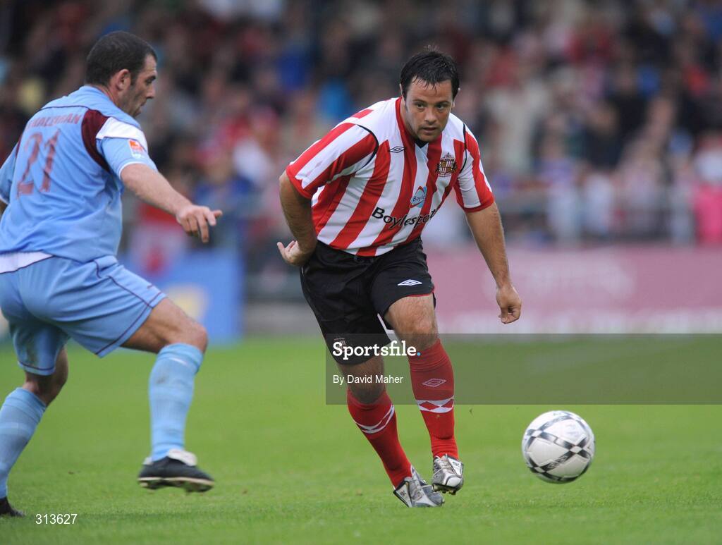 28 July 2008; Andy Reid, Sunderland, in action against Greg O'Halloran, Cobh Ramblers. Pre-season friendly, Cobh Ramblers v Sunderland, Turners Cross, Cork. Picture credit: David Maher / SPORTSFILE