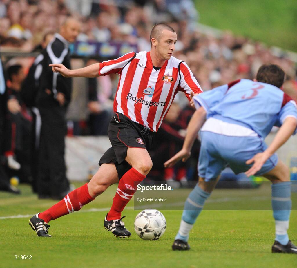 28 July 2008; Roy O'Donovan, Sunderland, in action against John Meade, Cobh Ramblers. Pre-season friendly, Cobh Ramblers v Sunderland, Turners Cross, Cork. Picture credit: David Maher / SPORTSFILE