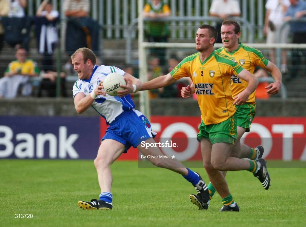 24 July 2008; Dick Clerkin, Monaghan in action against Eamon McGee, Donegal. GAA Football All-Ireland Senior Championship Qualifier - Rd 2, Donegal v Monaghan, Ballybofey, Co. Donegal. Picture credit: Oliver McVeigh / SPORTSFILE