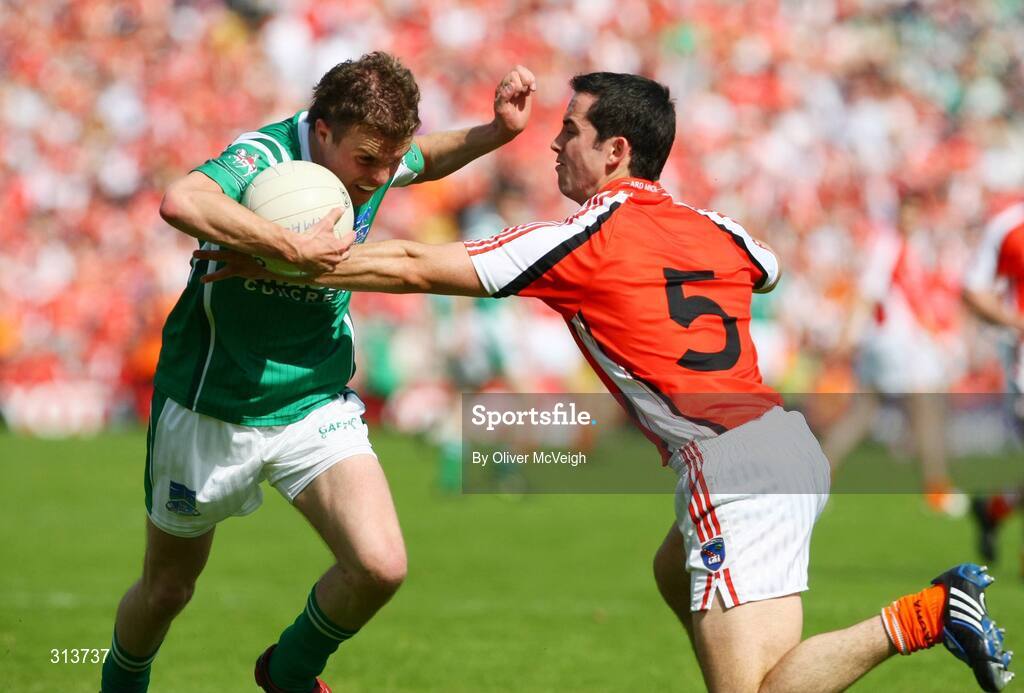 27 July 2008; Eamon Maguire, Fermanagh, in action against Aaron Kernan, Armagh. GAA Football Ulster Senior Championship Final replay, Armagh v Fermanagh, St Tighearnach's Park, Clones, Co. Monaghan. Picture credit: Oliver McVeigh / SPORTSFILE *** Local Caption *** S0807107 Armagh v Fermanagh OMcV