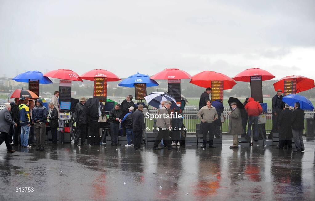 29 July 2008; A deserted betting ring just before the off of the second race the McDonogh Properties Steeplechase. Galway Racing Festival - Tuesday, Ballybrit, Galway. Picture credit: Stephen McCarthy / SPORTSFILE