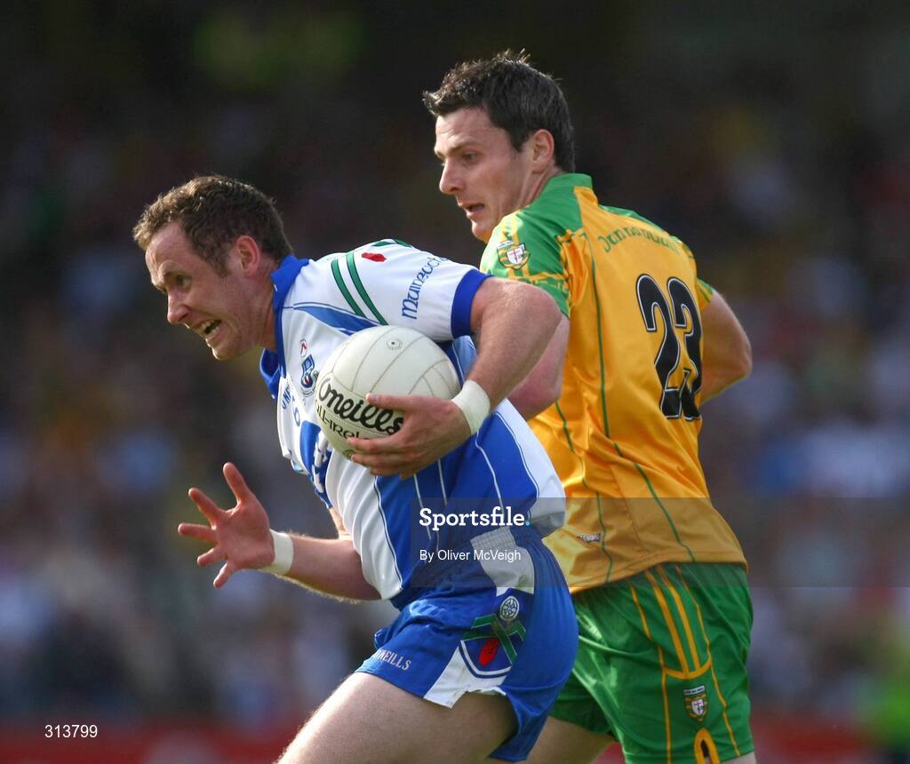 24 July 2008; Vincent Corey, Monaghan, in action against Christy Toye, Donegal. GAA Football All-Ireland Senior Championship Qualifier - Rd 2, Donegal v Monaghan, Ballybofey, Co. Donegal. Picture credit: Oliver McVeigh / SPORTSFILE