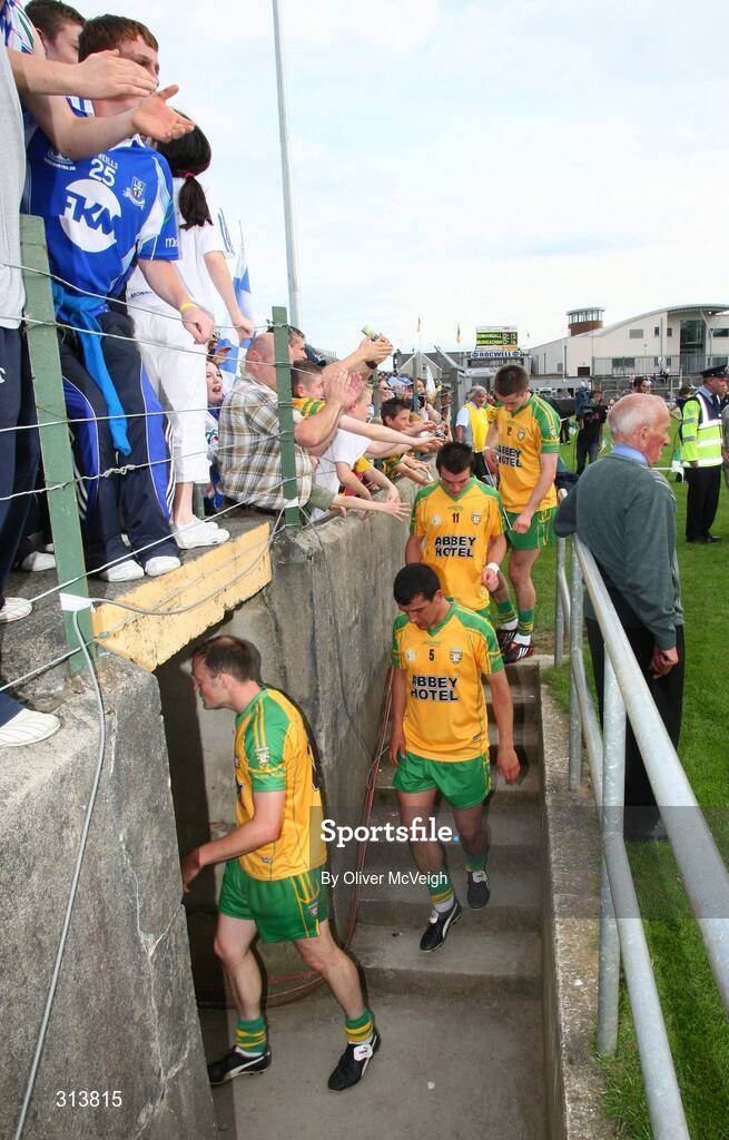 24 July 2008; The dejected Donegal players leave the pitch after defeat. GAA Football All-Ireland Senior Championship Qualifier - Rd 2, Donegal v Monaghan, Ballybofey, Co. Donegal. Picture credit: Oliver McVeigh / SPORTSFILE