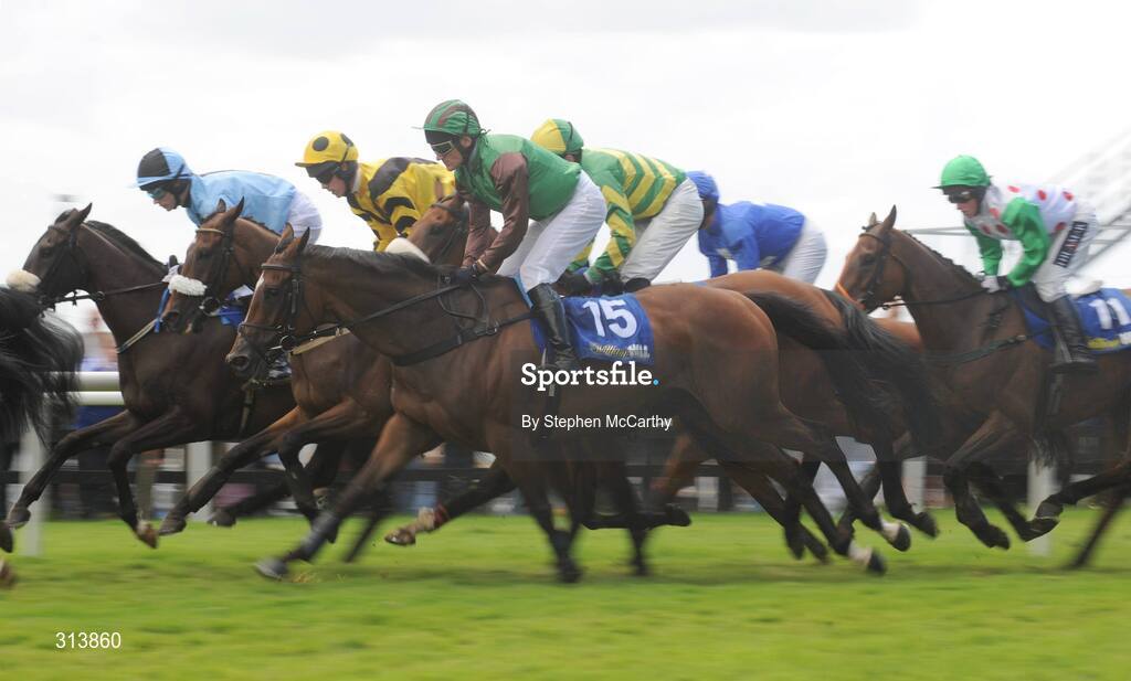 30 July 2008; A general view of the runners and riders during the williamhill.ie Handicap Hurdle. Galway Racing Festival, Ballybrit, Galway. Picture credit: Stephen McCarthy / SPORTSFILE