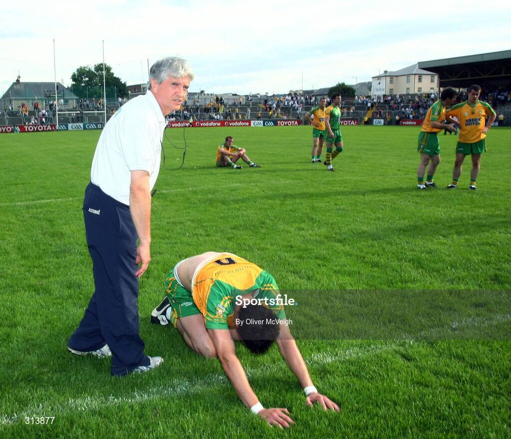 24 July 2008; Donegal manager Brian McIver consoles Rory Kavanagh after the game. GAA Football All-Ireland Senior Championship Qualifier - Rd 2, Donegal v Monaghan, Ballybofey, Co. Donegal. Picture credit: Oliver McVeigh / SPORTSFILE