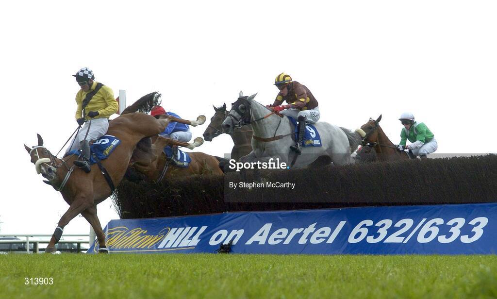 30 July 2008; Santa's Son, with John Cullen up, lead the field during the William Hill Galway Plate. Galway Racing Festival, Ballybrit, Galway. Picture credit: Stephen McCarthy / SPORTSFILE