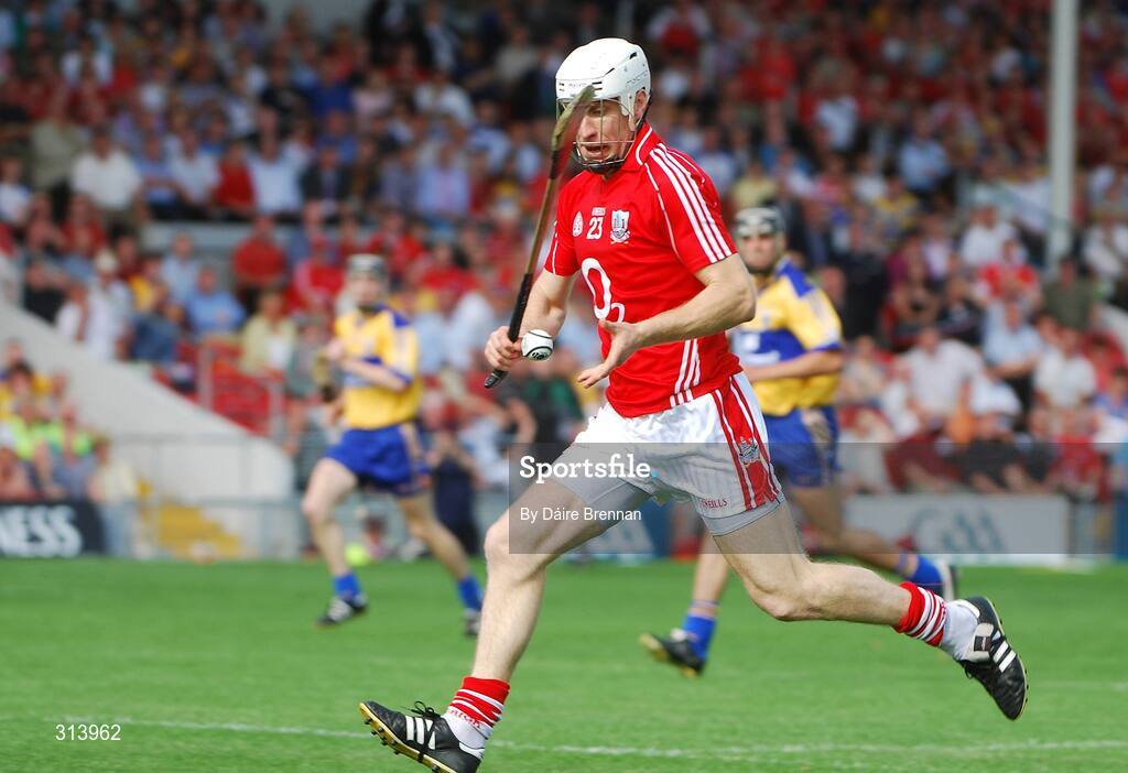27 July 2008; Timmy McCarthy, Cork, scores his side's first goal. GAA Hurling All-Ireland Senior Championship Quarter-Final, Cork v Clare, Semple Stadium, Thurles, Co. Tipperary. Picture credit: Dáire Brennan / SPORTSFILE