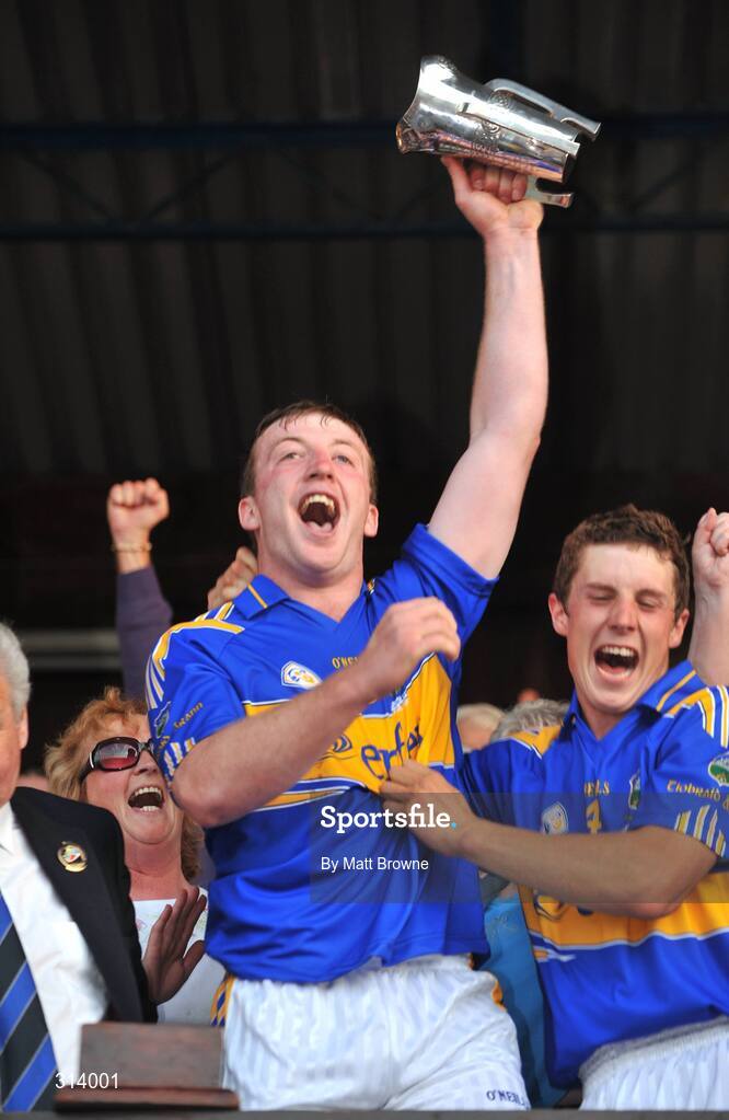 30 July 2008; Tipperary captain Seamus Hennessy lifts the cup. Bord Gais Munster GAA Hurling U21 Championship Final, Clare v Tipperary, Cusack Park, Ennis, Co. Clare. Picture credit: Matt Browne / SPORTSFILE