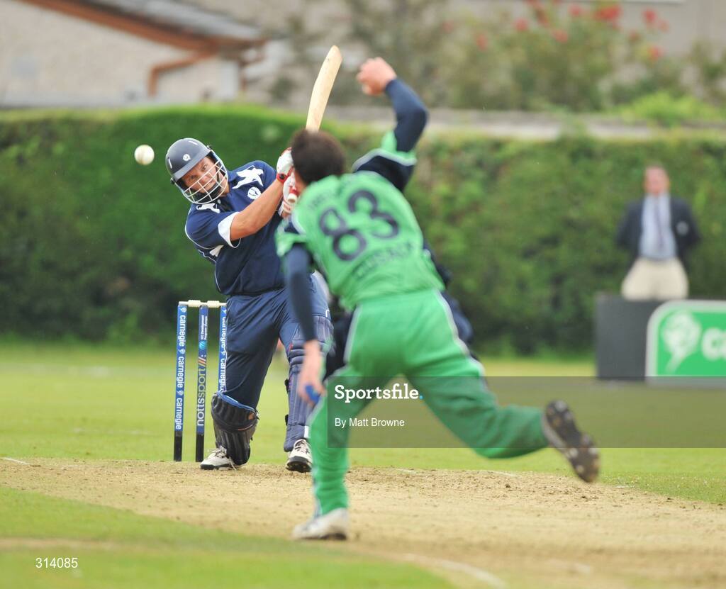 31 July 2008; Gordon Drummond, Scotland, in action against Alex Cusack, Ireland. Ireland v Scotland, One Day International, Clontarf Cricket Club, Dublin. Picture credit: Matt Browne / SPORTSFILE