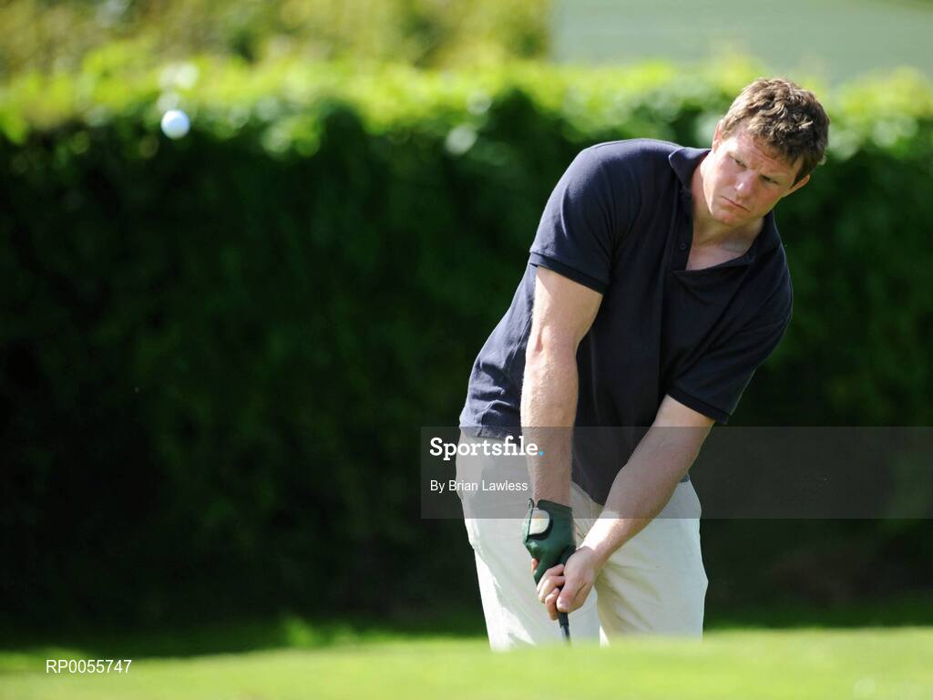 29 July 2008; Malcolm O'Kelly plays onto the first green during the BT IRUPA Rugby Players Golf Classic. Elm Park Golf Club, Dublin. Picture credit: Brian Lawless / SPORTSFILE