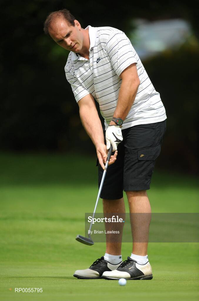 29 July 2008; Keith Gleeson watches his putt on the first green during the BT IRUPA Rugby Players Golf Classic. Elm Park Golf Club, Dublin. Picture credit: Brian Lawless / SPORTSFILE