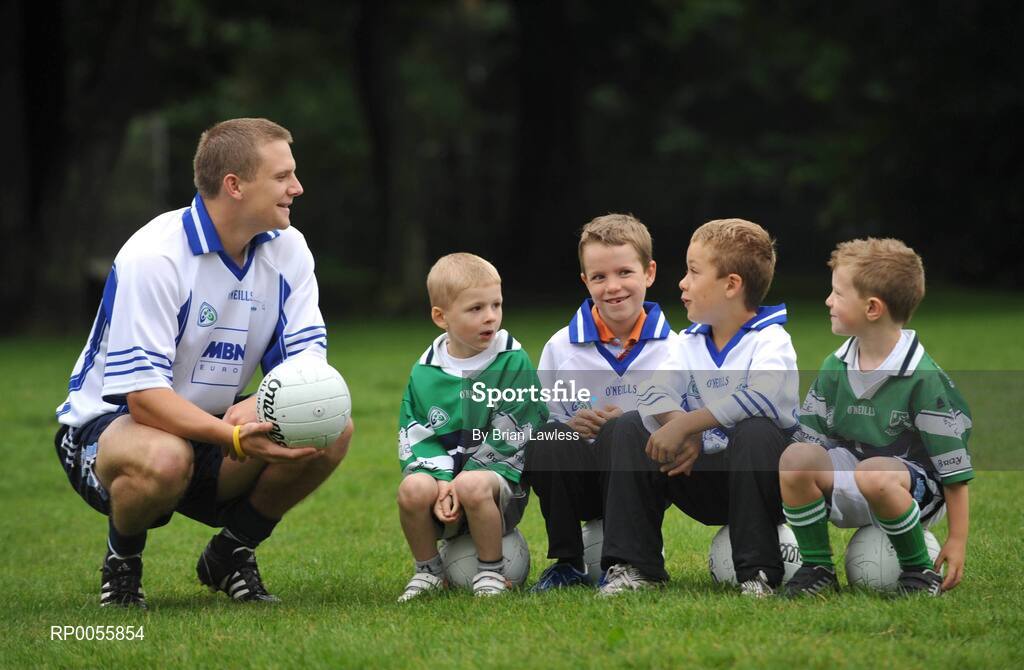 31 July 2008; The 9th annual MBNA Kick Fada competition was launched at Herbert Park, over 20 Inter-County Gaelic Football stars are set to compete for the prestigious All-Ireland title at the 2008 MBNA Kick Fada Final, which takes place on Saturday 13th at Bray Emmets GAA Club. Reigning champion John Brennan, from Carlow, will be back to defend his title after winning with a kick of 67 metres. At the launch is Dublin master free taker Tomas Quinn in conversation with Bray Emmets GAA members, from left, Peter Duffy, Grier Curley, Conor Plower, and Tom Carden. Herbert Park Hotel, Ballsbridge, Dublin Picture credit: Brian Lawless / SPORTSFILE