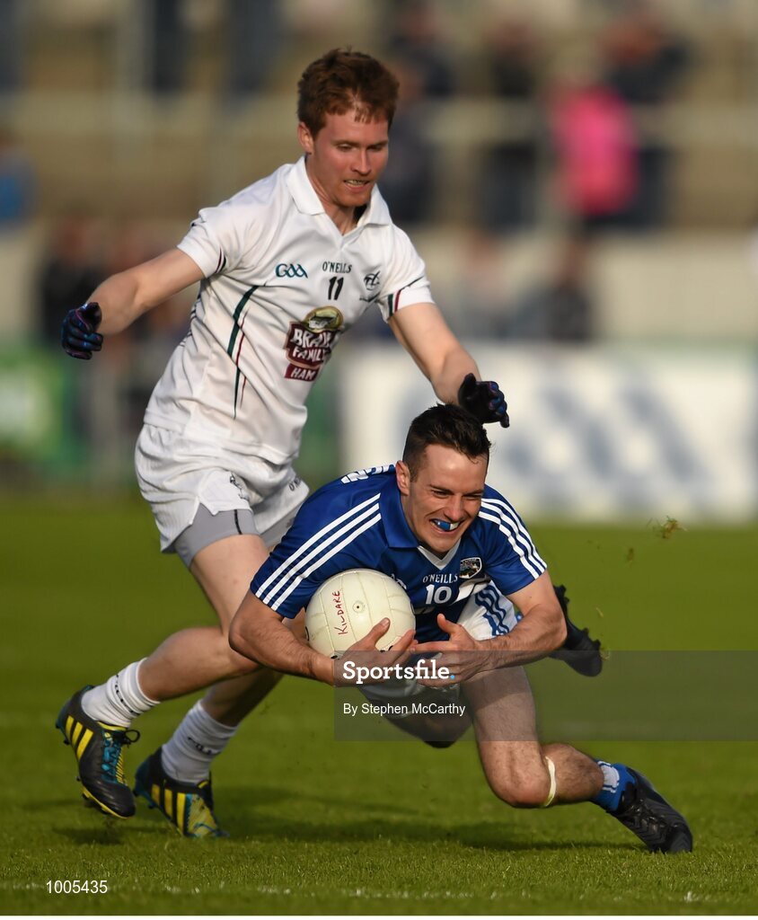 6 June 2015; Niall Donoher, Laois, in action against Eoghan O'Flaherty, Kildare. Leinster GAA Football Senior Championship Quarter-Final, Kildare v Laois. O'Connor Park, Tullamore, Co. Offaly. Picture credit: Stephen McCarthy / SPORTSFILE