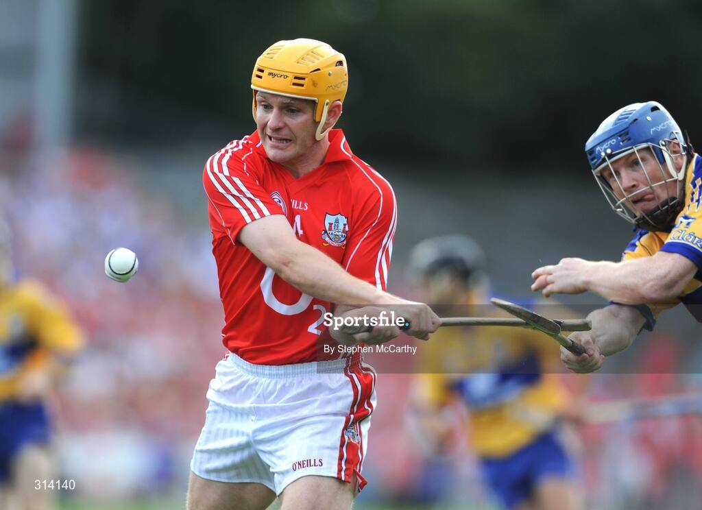 27 July 2008; Joe Deane, Cork, in action against Frank Lohan, Clare. GAA Hurling All-Ireland Senior Championship Quarter-Final, Clare v Cork, Semple Stadium, Thurles, Co. Tipperary. Picture credit: Stephen McCarthy / SPORTSFILE