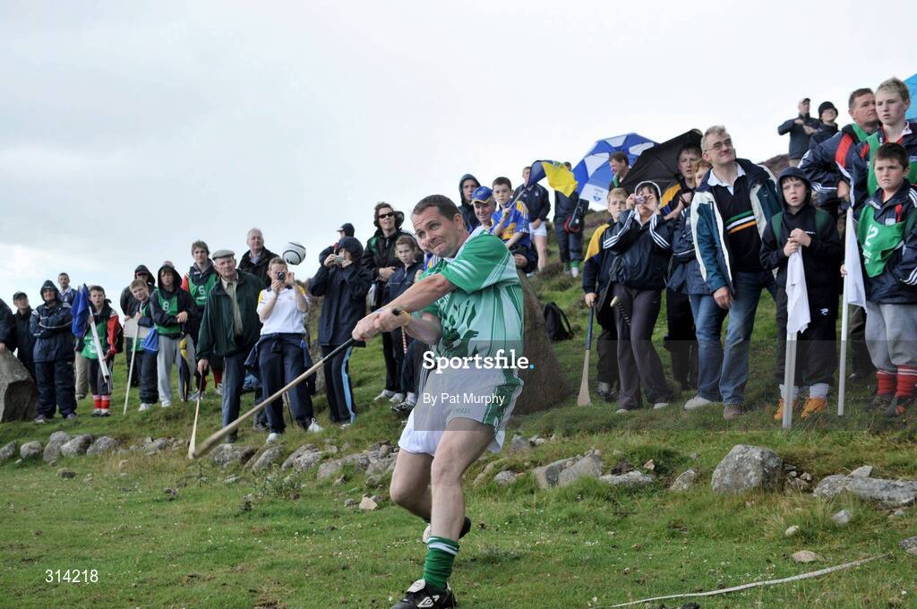 2 August 2008; Davy Fitzgerald in action during the 2008 M Donnelly Poc Fada. Annaverna Mountain, Ravensdale, Co. Louth. Picture credit: Pat Murphy / SPORTSFILE