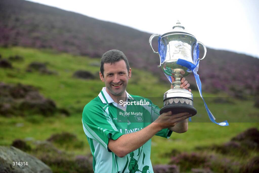 2 August 2008; Brendan Cummins lifts the 2008 The M Donnelly Poc Fada trophy. Annaverna Mountain, Ravensdale, Co. Louth. Picture credit: Pat Murphy / SPORTSFILE