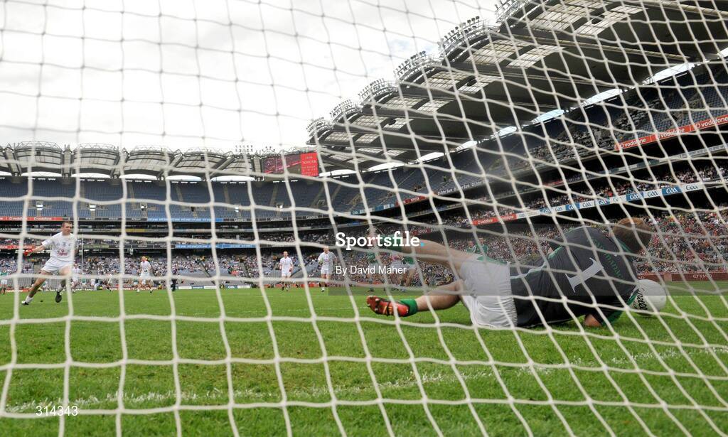 3 August 2008; Fermanagh goalkeeper Ronan Gallagher saves a penalty from John Doyle, Kildare. All-Ireland Senior Football Championship Qualifier, Round 3, Fermanagh v Kildare, Croke Park, Dublin. Picture credit: David Maher / SPORTSFILE