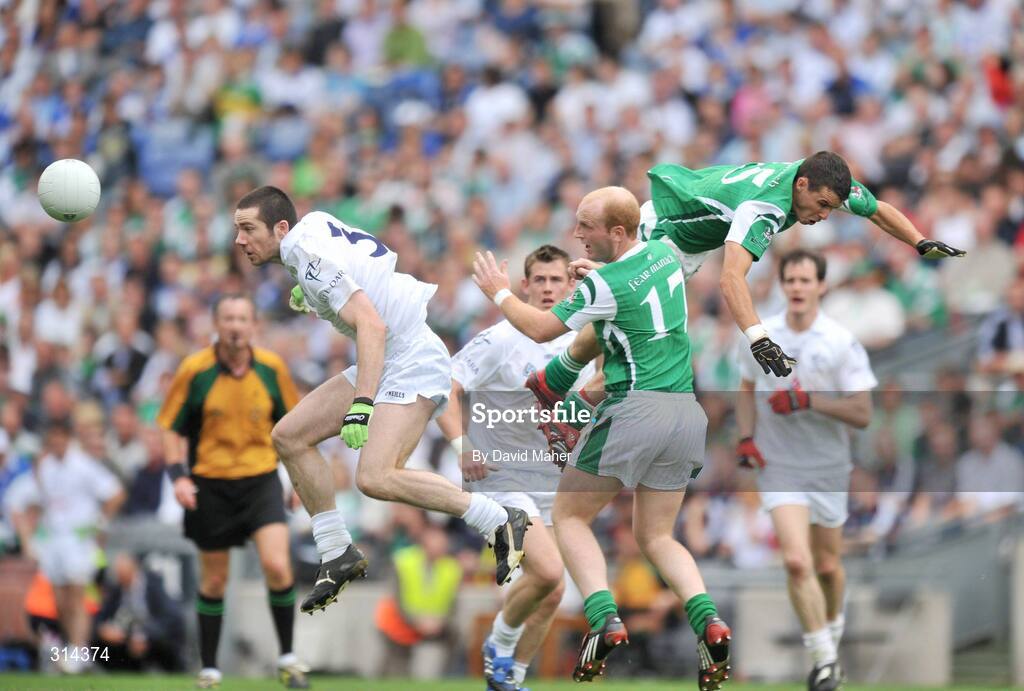 3 August 2008; Kevin O'Neill, Kildare, in action against Mark Little, Fermanagh. All-Ireland Senior Football Championship Qualifier, Round 3, Fermanagh v Kildare, Croke Park, Dublin. Picture credit: David Maher / SPORTSFILE