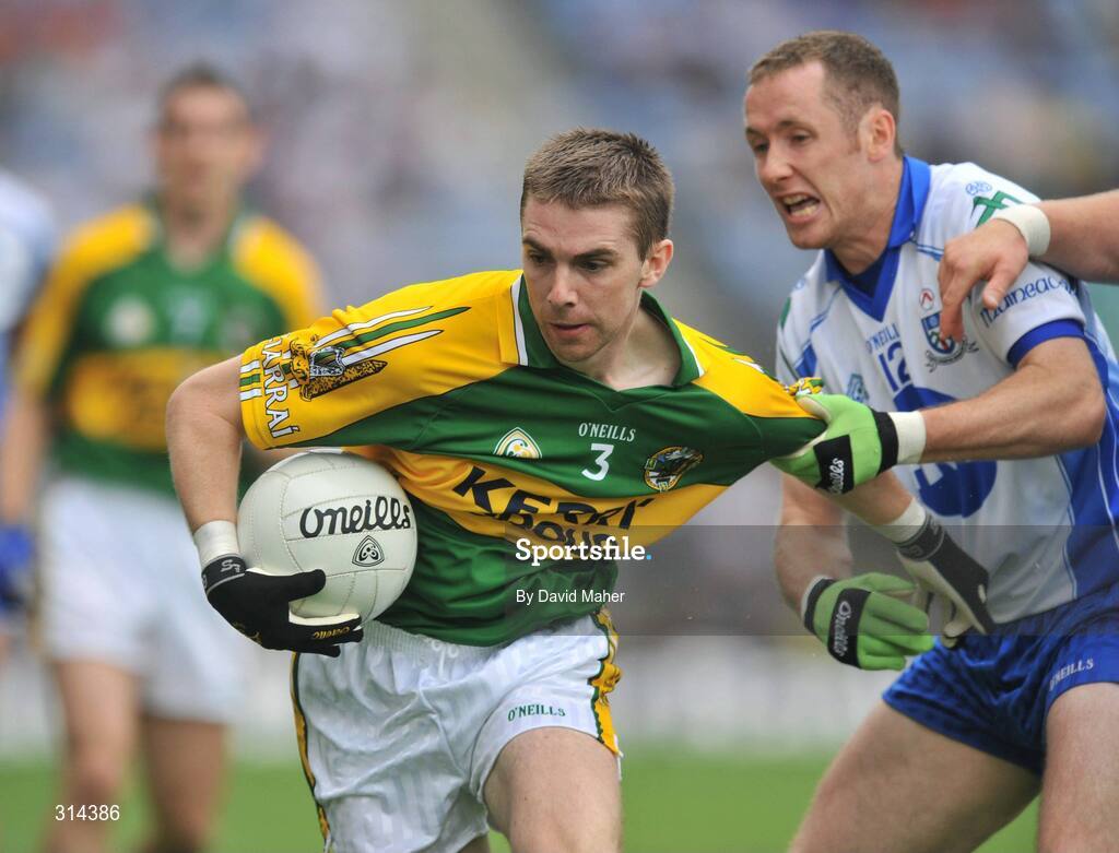3 August 2008; Marc O'Se, Kerry, in action against Vincent Corey, Monaghan. All-Ireland Senior Football Championship Qualifier, Round 3, Kerry v Monaghan, Croke Park, Dublin. Picture credit: David Maher / SPORTSFILE