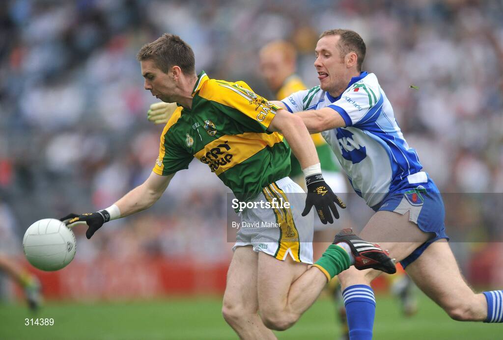 3 August 2008; Marc O'Se, Kerry, in action against Vincent Corey, Monaghan. All-Ireland Senior Football Championship Qualifier, Round 3, Kerry v Monaghan, Croke Park, Dublin. Picture credit: David Maher / SPORTSFILE