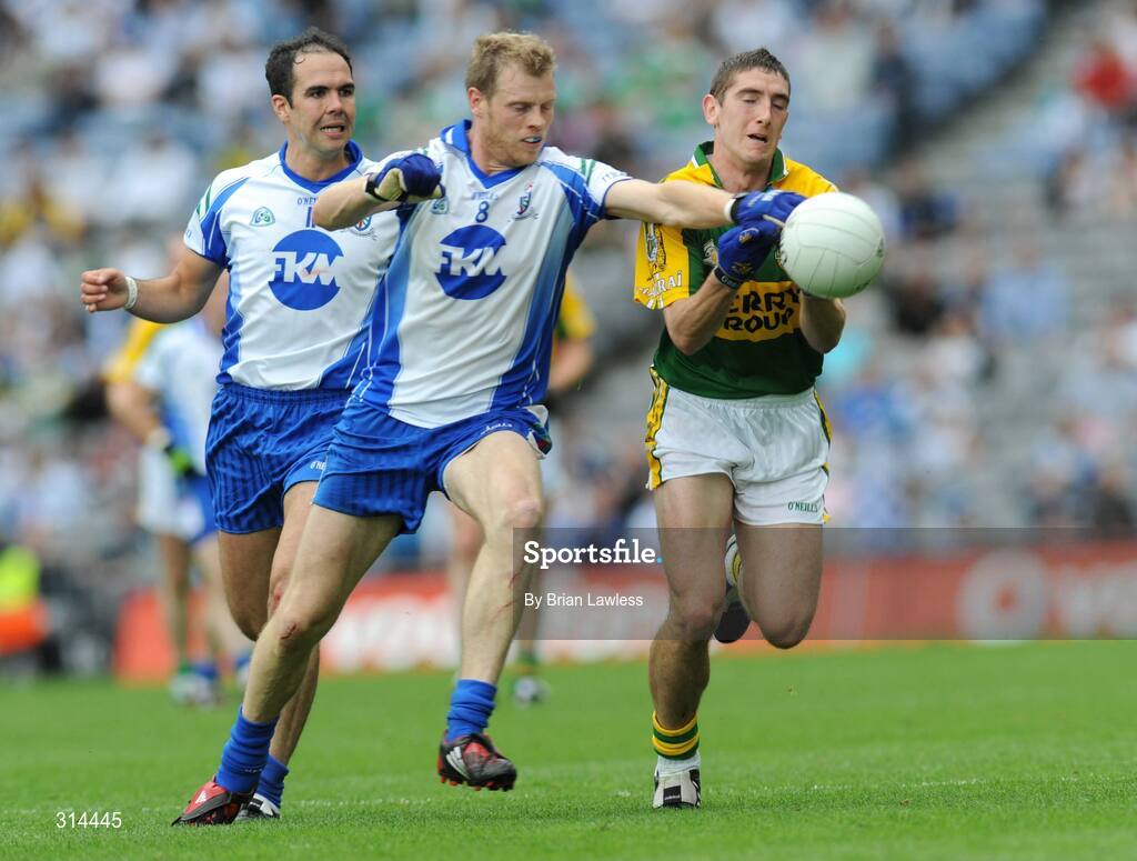 3 August 2008; Killian Young, Kerry, in action against Eoin Lennon, Monaghan. All-Ireland Senior Football Championship Qualifier, Round 3, Kerry v Monaghan, Croke Park, Dublin. Picture credit: Brian Lawless / SPORTSFILE