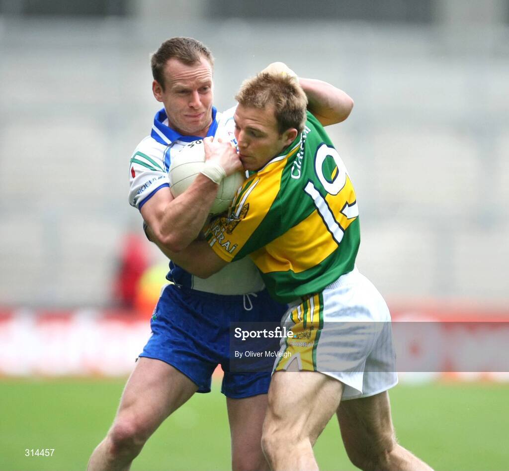 3 August 2008; Dermot McArdle, Monaghan, in action against Darren O'Sullivan, Kerry. All-Ireland Senior Football Championship Qualifier, Round 3, Kerry v Monaghan, Croke Park, Dublin. Picture credit: Oliver McVeigh / SPORTSFILE