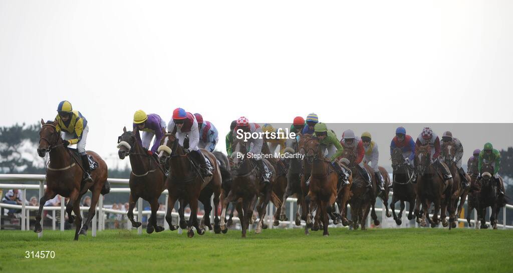 28 July 2008; A general view of the runners and riders during the GPT Galway Handicap. Galway Racing Fesitval - Monday, Ballybrit, Galway. Picture credit: Stephen McCarthy / SPORTSFILE