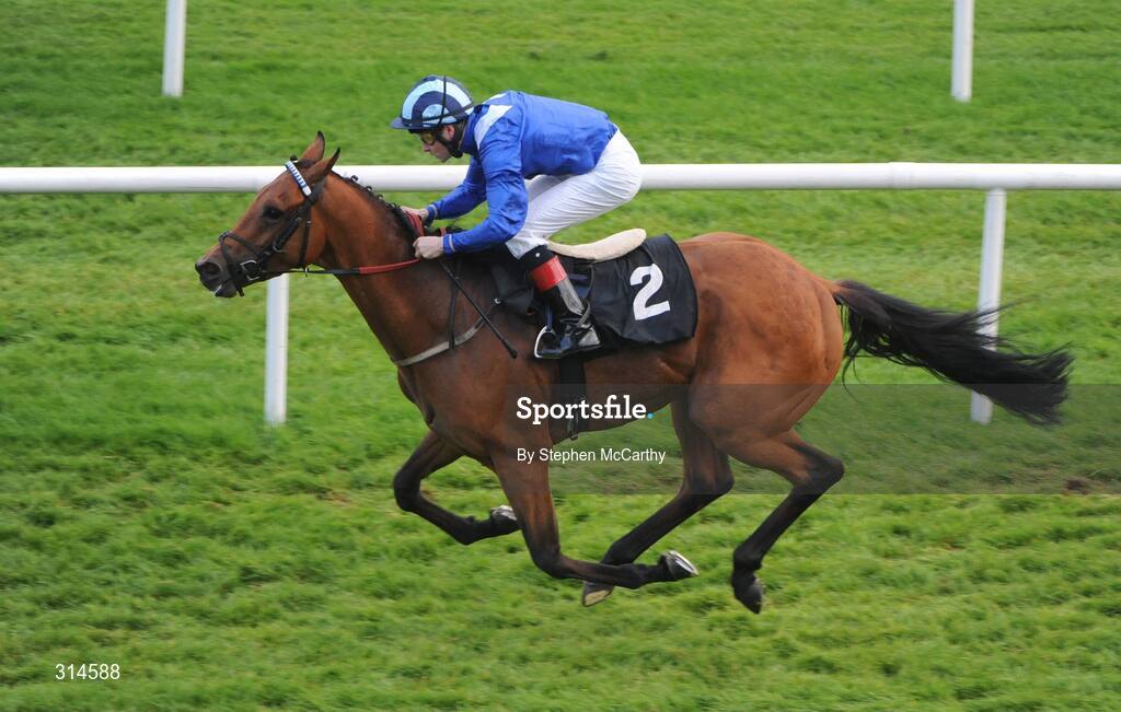 28 July 2008; Ghimaar, with Pat Smullen up, on their way to winning the GPT Van & Truck Rentals Handical. Galway Racing Fesitval - Monday, Ballybrit, Galway. Picture credit: Stephen McCarthy / SPORTSFILE