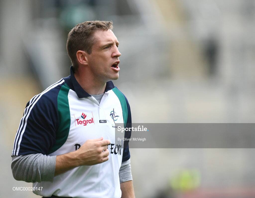 3 August 2008; Kildare manager Kieran McGeeney shouts instructions to his players. All-Ireland Senior Football Championship Qualifier, Round 3, Fermanagh v Kildare, Croke Park, Dublin. Picture credit: Oliver McVeigh / SPORTSFILE
