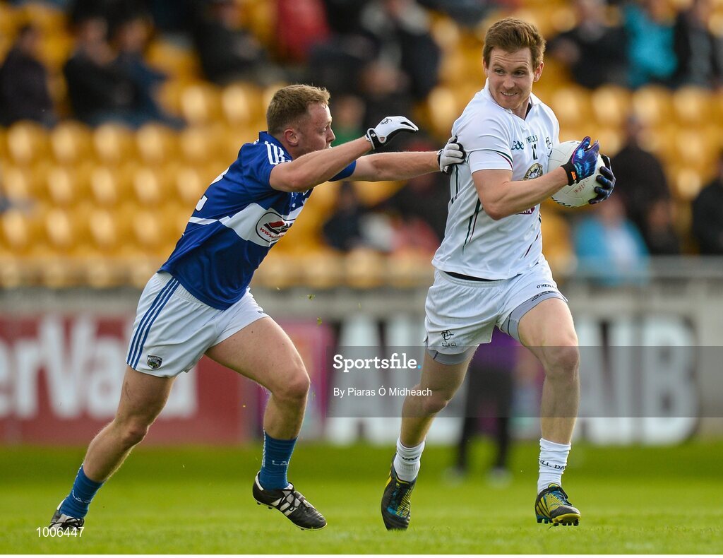 6 June 2015; Eoghan O'Flaherty, Kildare, in action against Damien O'Connor, Laois. Leinster GAA Football Senior Championship Quarter-Final, Kildare v Laois. O'Connor Park, Tullamore, Co. Offaly. Picture credit: Piaras Ó Mídheach / SPORTSFILE