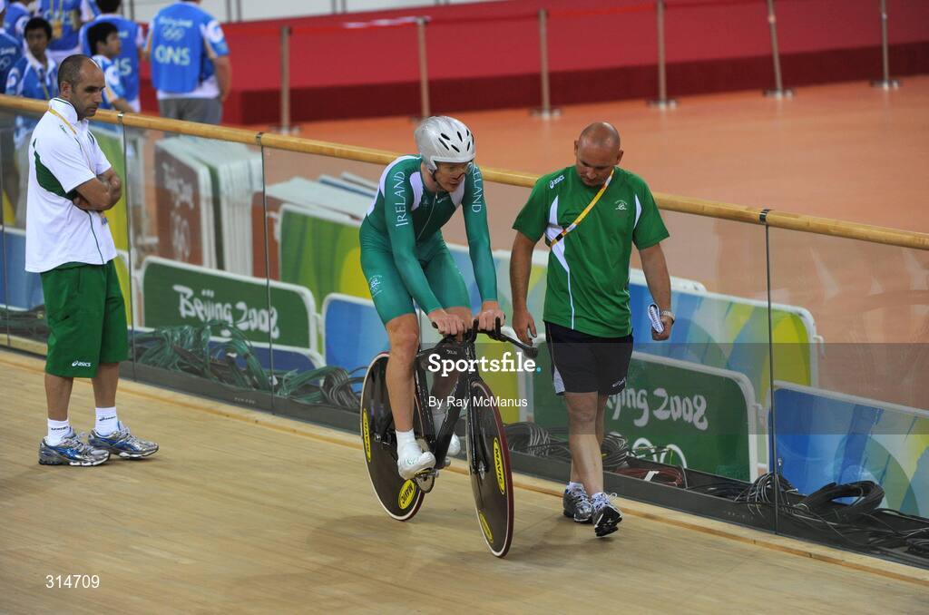 6 August 2008; Coach Tommy Evans, right, and cycling technician Johnny Cruise, left, with David O'Loughlin, from Cong, Co. Mayo, during a  training session in advance of the Games which open on Friday. Beijing 2008 - Games of the XXIX Olympiad, Laoshan Velodrome, Shijingshan District, Beijing, China. Picture credit: Ray McManus / SPORTSFILE