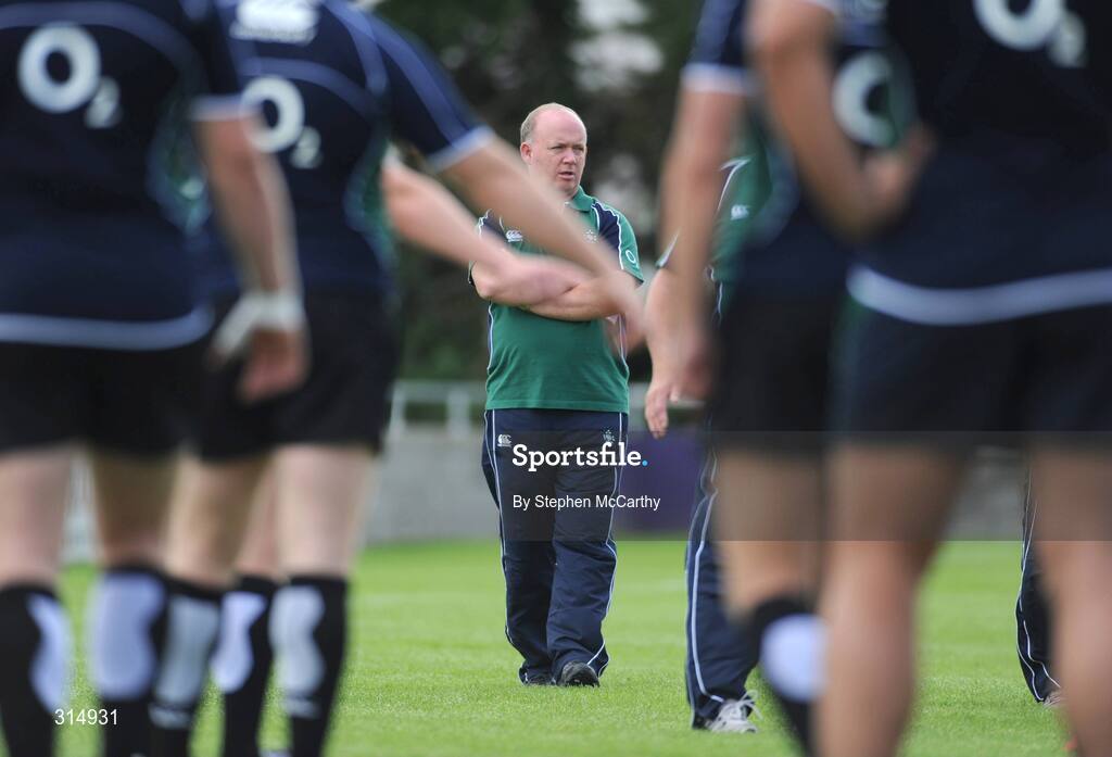 7 August 2008; Ireland head coach Declan Kidney during squad training. Presentation Brothers College Sports Grounds, Dennehy's Cross, Cork. Picture credit: Stephen McCarthy / SPORTSFILE