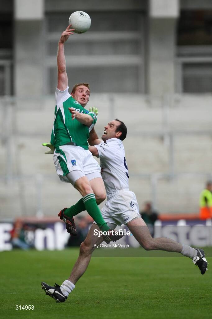 3 August 2008; Mark Murphy, Fermanagh, in action against Dermot Earley, Kildare. All-Ireland Senior Football Championship Qualifier, Round 3, Fermanagh v Kildare, Croke Park, Dublin. Picture credit: Oliver McVeigh / SPORTSFILE