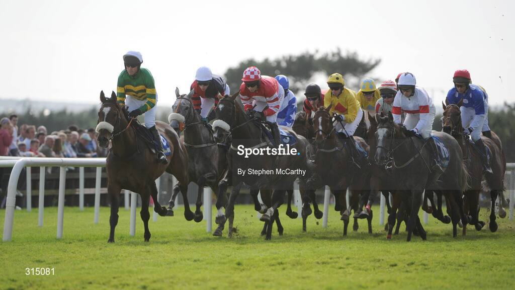 30 July 2008; A general view of the runners and riders during the William Hill Irish Sports Book Maiden. Galway Racing Festival - Wednesday, Ballybrit, Galway. Picture credit: Stephen McCarthy / SPORTSFILE