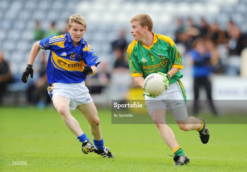 9 August 2008; Stephen O'Brien, Meath, in action against Michael O'Dwyer, Tipperary. ESB GAA Football All-Ireland Minor Championship Quarter-Final, Meath v Tipperary, Portlaoise, Co Laois. Photo by Sportsfile