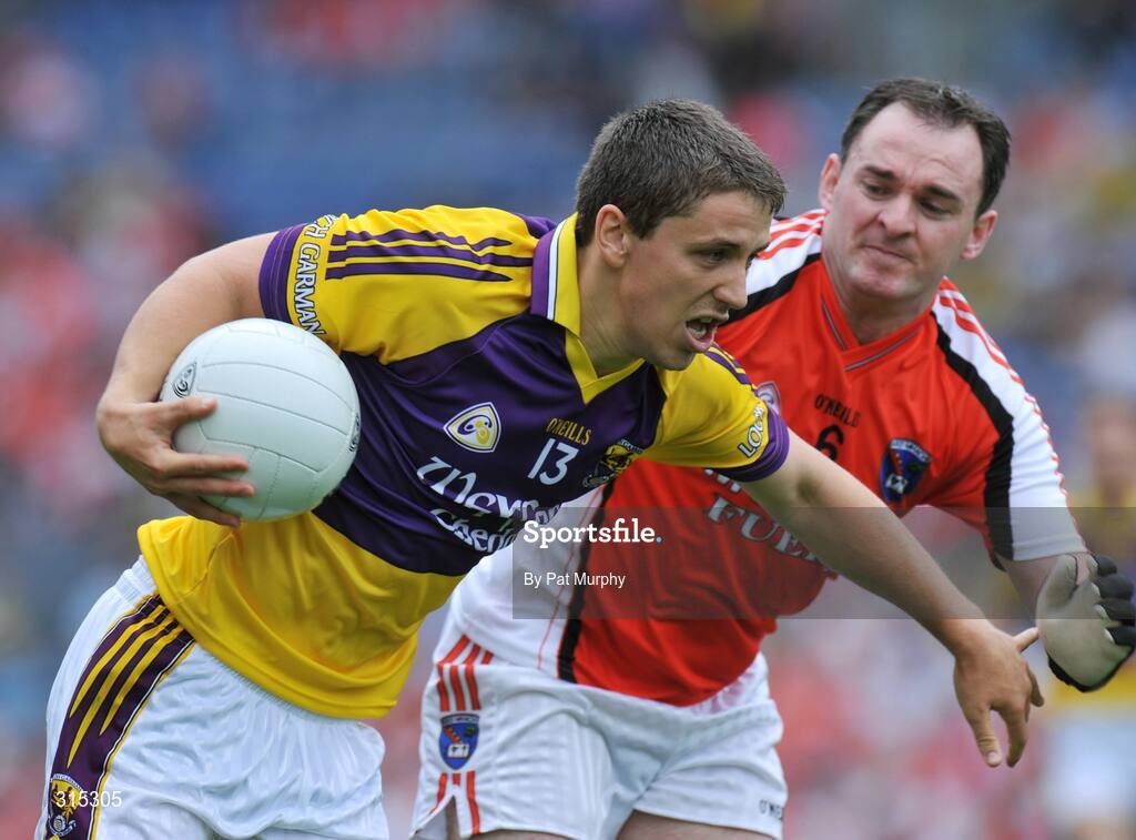 9 August 2008; Ciaran Lyng, Wexford, in action against Aidan O'Rourke, Armagh. GAA Football All-Ireland Senior Championship Quarter-Final, Armagh v Wexford, Croke Park, Dublin. Picture credit: Pat Murphy / SPORTSFILE
