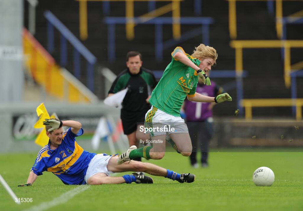 9 August 2008; Daire Smyth, Meath, in action against Paul Horan, Tipperary. ESB GAA Football All-Ireland Minor Championship Quarter-Final, Meath v Tipperary, O'Moore Park, Portlaoise, Co Laois. Photo by Sportsfile