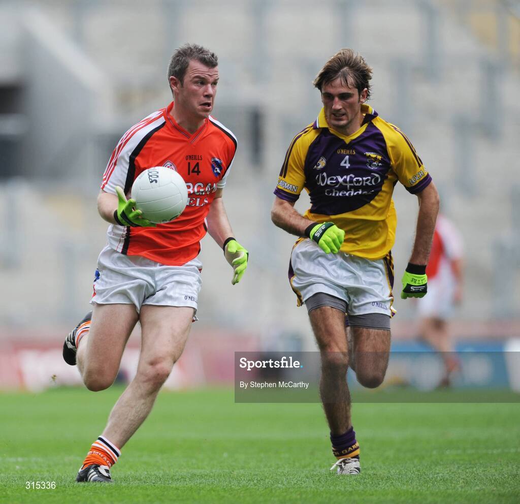 9 August 2008; Ronan Clarke, Armagh, in action against Brian Malone, Wexford. GAA Football All-Ireland Senior Championship Quarter-Final, Armagh v Wexford, Croke Park, Dublin. Picture credit: Stephen McCarthy / SPORTSFILE