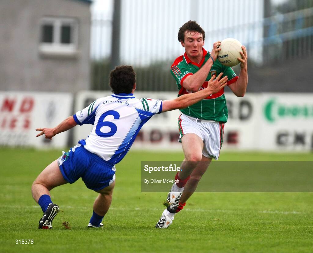 9 August 2008; Cathal Freeman, Mayo, in action against Pauric Boyle, Monaghan. ESB GAA Football All-Ireland Minor Championship Quarter-Final, Mayo v Monaghan, Pearse Park, Longford. Picture credit: Oliver McVeigh / SPORTSFILE