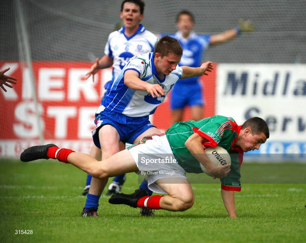 9 August 2008; Sean Nally, Mayo, in action against Dermott Malone, Monaghan. ESB GAA Football All-Ireland Minor Championship Quarter-Final, Mayo v Monaghan, Pearse Park, Longford. Picture credit: Oliver McVeigh / SPORTSFILE