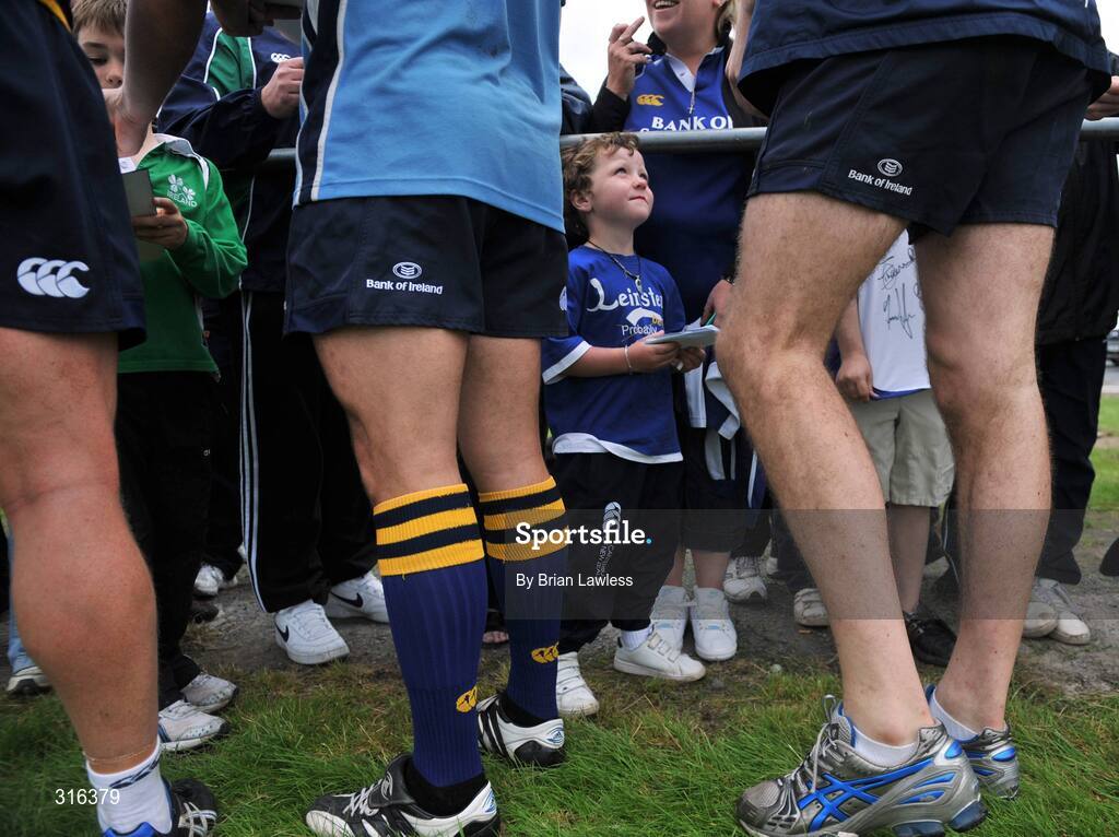 15 August 2008; Leinster fan Alan Owens, age 5, from Carlow, waits for autographs during the Leinster Rugby Squad Open Day. Portlaoise RFC, Co. Laois. Picture credit: Brian Lawless / SPORTSFILE