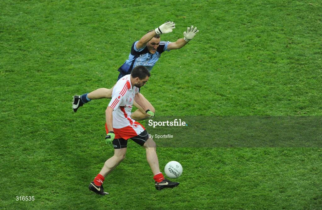 16 August 2008; Ryan McMenamin, Tyrone, in action against Ciaran Whelan, Dublin. GAA Football All-Ireland Senior Championship Quarter-Final, Dublin v Tyrone, Croke Park, Dublin. Photo by Sportsfile