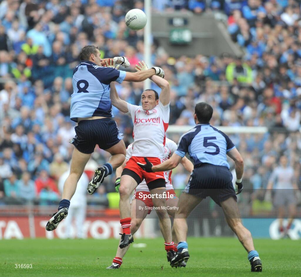 16 August 2008; Brian Dooher, Tyrone, contests a high ball with Ciaran Whelan, Dublin. GAA Football All-Ireland Senior Championship Quarter-Final, Dublin v Tyrone, Croke Park, Dublin. Picture credit: Stephen McCarthy / SPORTSFILE