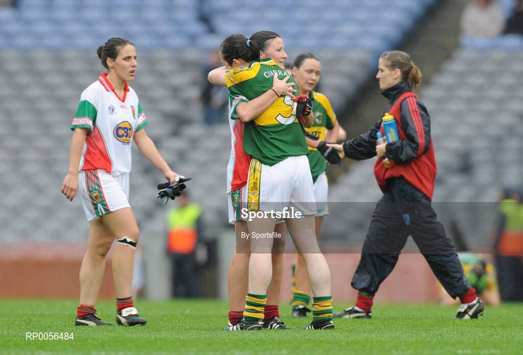 16 August 2008; Marcella Heffernan, Mayo, consoles Grainne Ni Fhlatharta, Kerry, at the end of the game. TG4 All-Ireland Ladies Senior Football Championship Quarter-Final, Mayo v Kerry, Croke Park, Dublin. Photo by Sportsfile