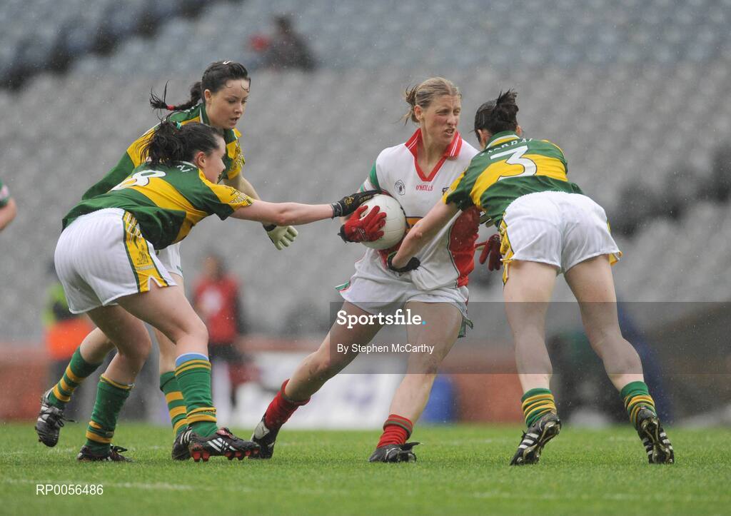 16 August 2008; Cora Staunton, Mayo, in action against Aoife O'Sullivan, Sarah Joy, 8, and Grainne Ni Fhlatharta, Kerry. TG4 All-Ireland Ladies Senior Football Championship Quarter-Final, Mayo v Kerry, Croke Park, Dublin. Picture credit: Stephen McCarthy / SPORTSFILE  *** Local Caption *** 19    18    3