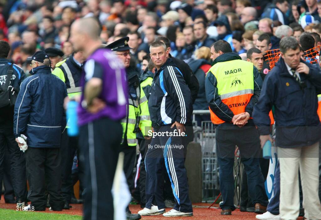 16 August 2008; Dublin manager Paul Caffrey leaves the field after the game. GAA Football All-Ireland Senior Championship Quarter-Final, Dublin v Tyrone, Croke Park, Dublin. Picture credit: Oliver McVeigh / SPORTSFILE