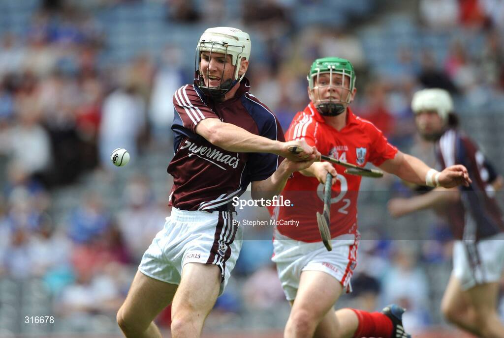 17 August 2008; Niall Donoghue, Galway, in action against Paul Honohan, Cork. ESB GAA Hurling All-Ireland Minor Championship Semi-Final, Cork v Galway, Croke Park, Dublin. Picture credit: Stephen McCarthy / SPORTSFILE