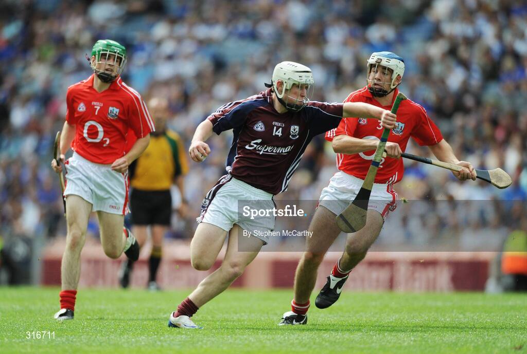 17 August 2008; Bernard Burke, Galway, in action against William Egan, left, and Darragh Rodgers, Cork. ESB GAA Hurling All-Ireland Minor Championship Semi-Final, Cork v Galway, Croke Park, Dublin. Picture credit: Stephen McCarthy / SPORTSFILE